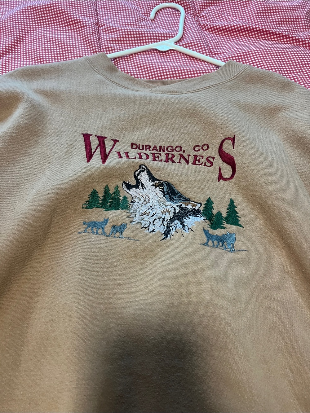 90s vintage colorado burnt orange / Tan Wilderness Wolf Embroidered Pullover